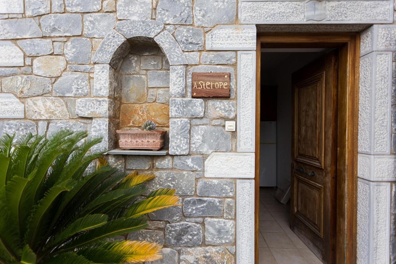 Pleiades Traditional Seaside Villas Agios Nikolaos  Habitación foto