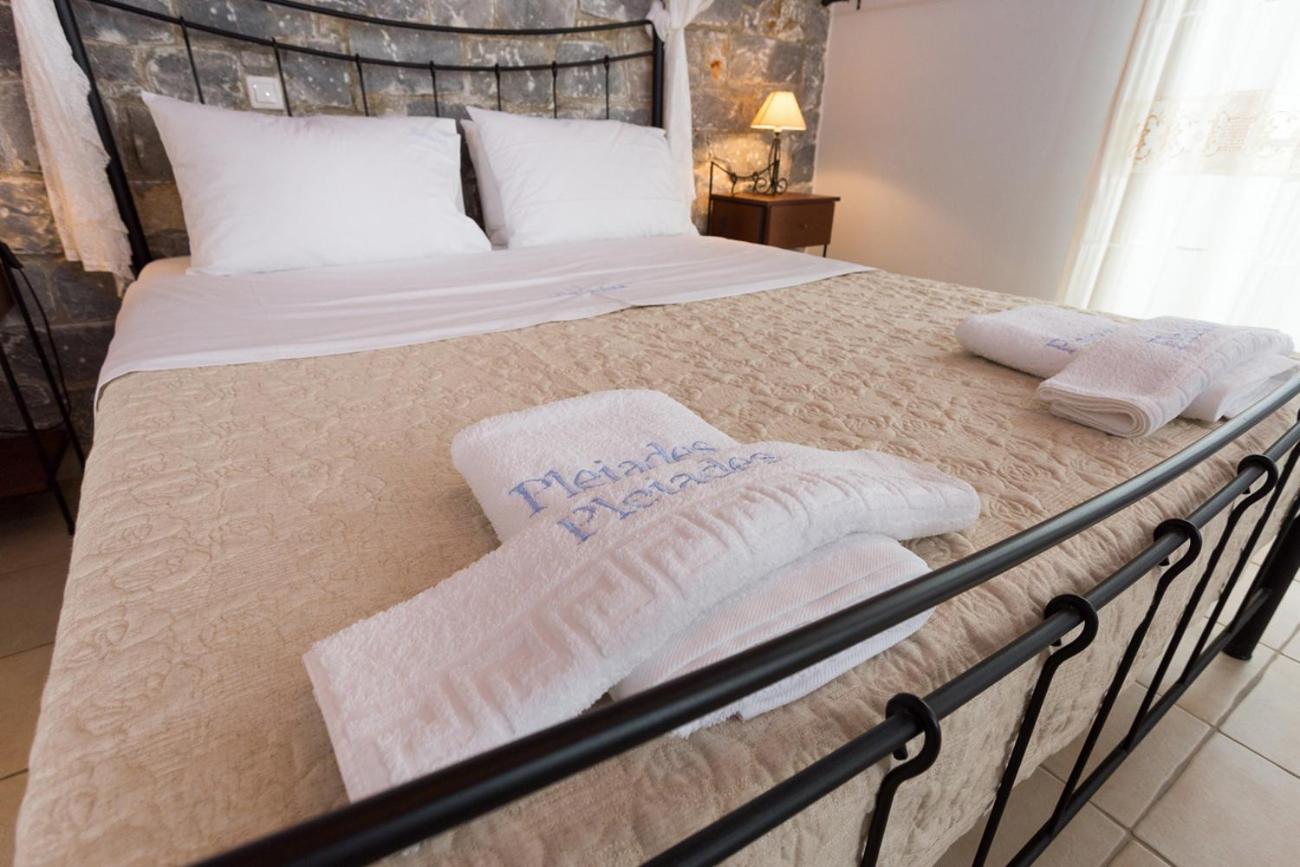 Pleiades Traditional Seaside Villas Agios Nikolaos  Habitación foto