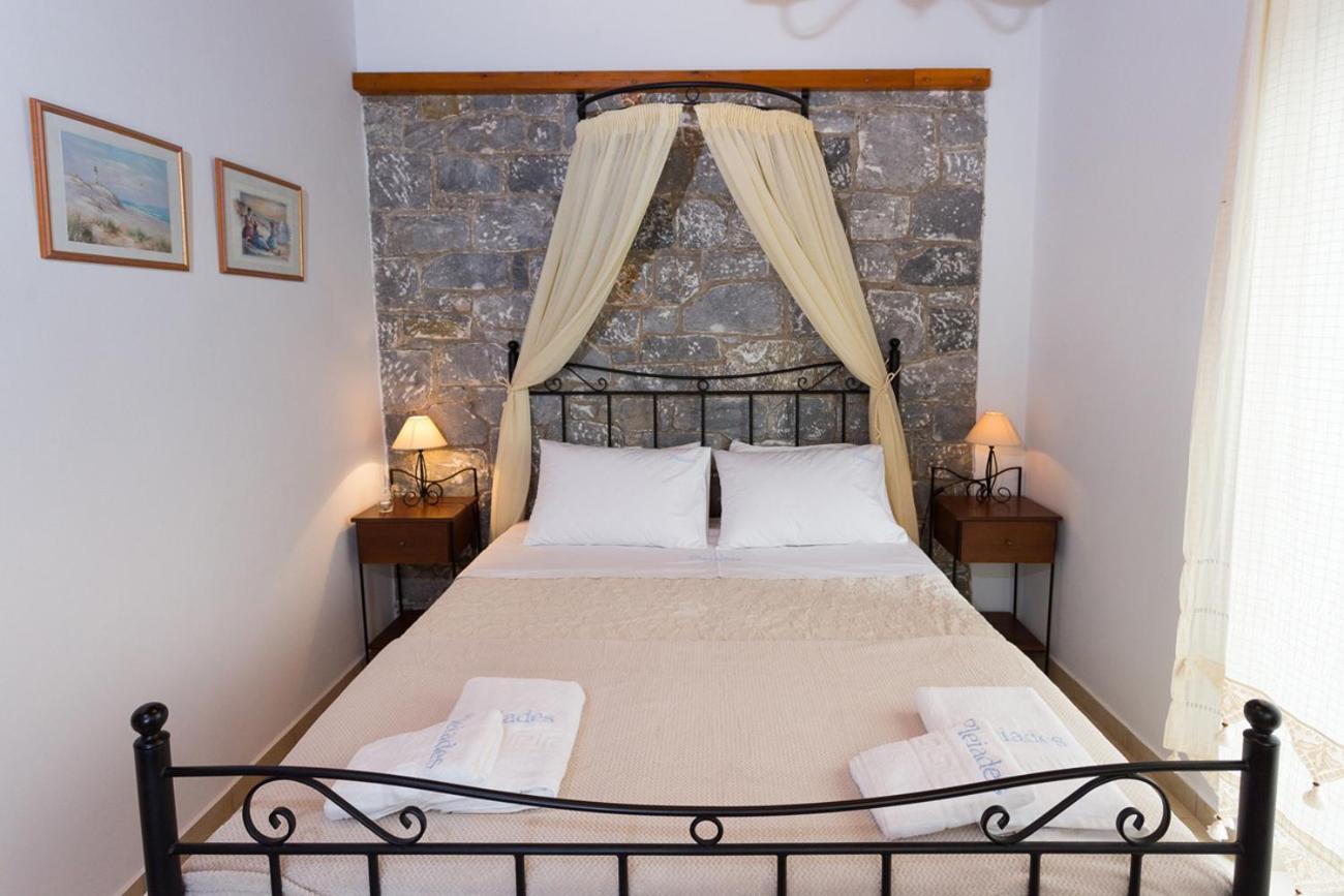 Pleiades Traditional Seaside Villas Agios Nikolaos  Habitación foto