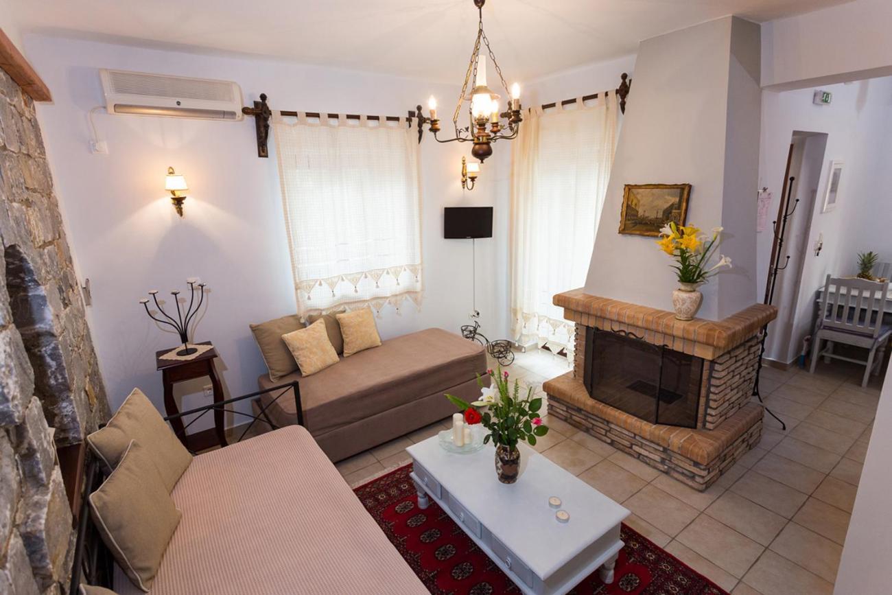 Pleiades Traditional Seaside Villas Agios Nikolaos  Habitación foto