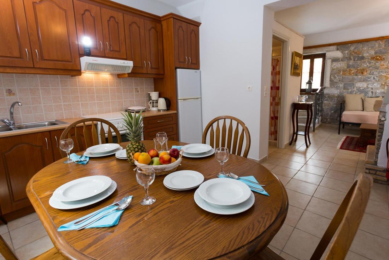 Pleiades Traditional Seaside Villas Agios Nikolaos  Habitación foto
