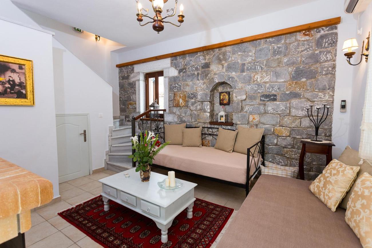 Pleiades Traditional Seaside Villas Agios Nikolaos  Habitación foto