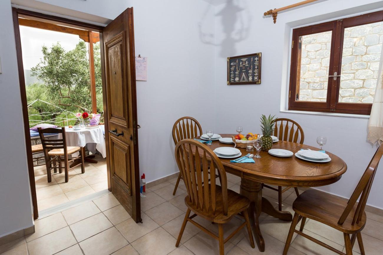 Pleiades Traditional Seaside Villas Agios Nikolaos  Habitación foto